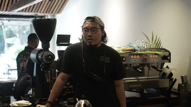 Lukas Ryan Owner Coffee Shop Steam & Brew Semarang